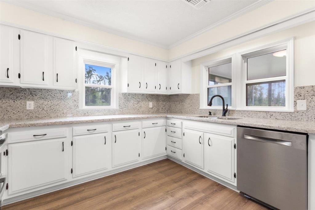 1106 Sutherland Road Lake Charles, LA 70611 - Photo 7 of 33