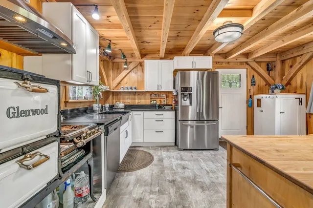 $799,000 | 84 Dewmar Lane, Union, ME 04862