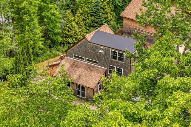 $799,000 | 84 Dewmar Lane, Union, ME 04862