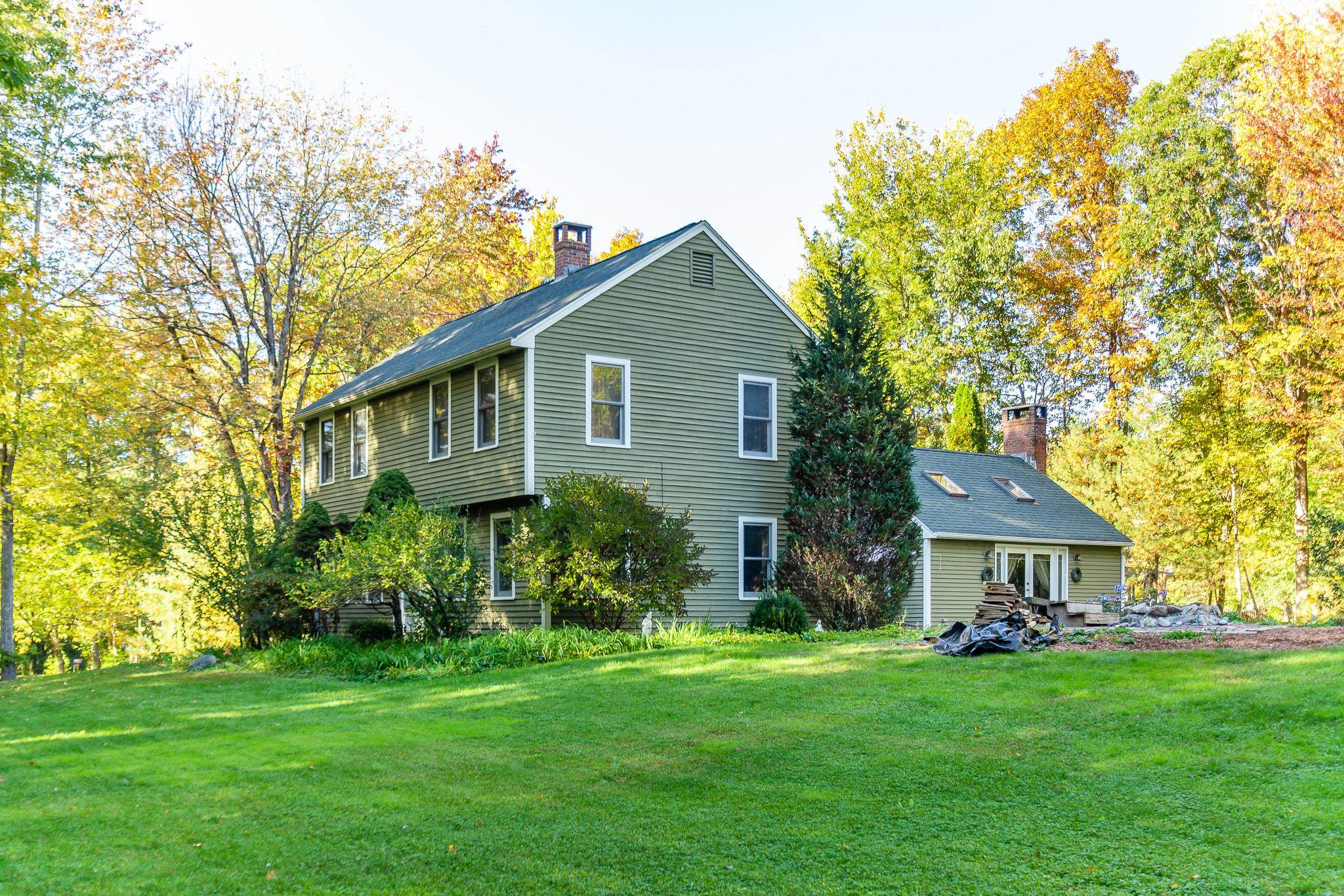 93 Wheel Wright Road Hampstead, NH 03841 - Photo 1 of 39 Gallery Image 1