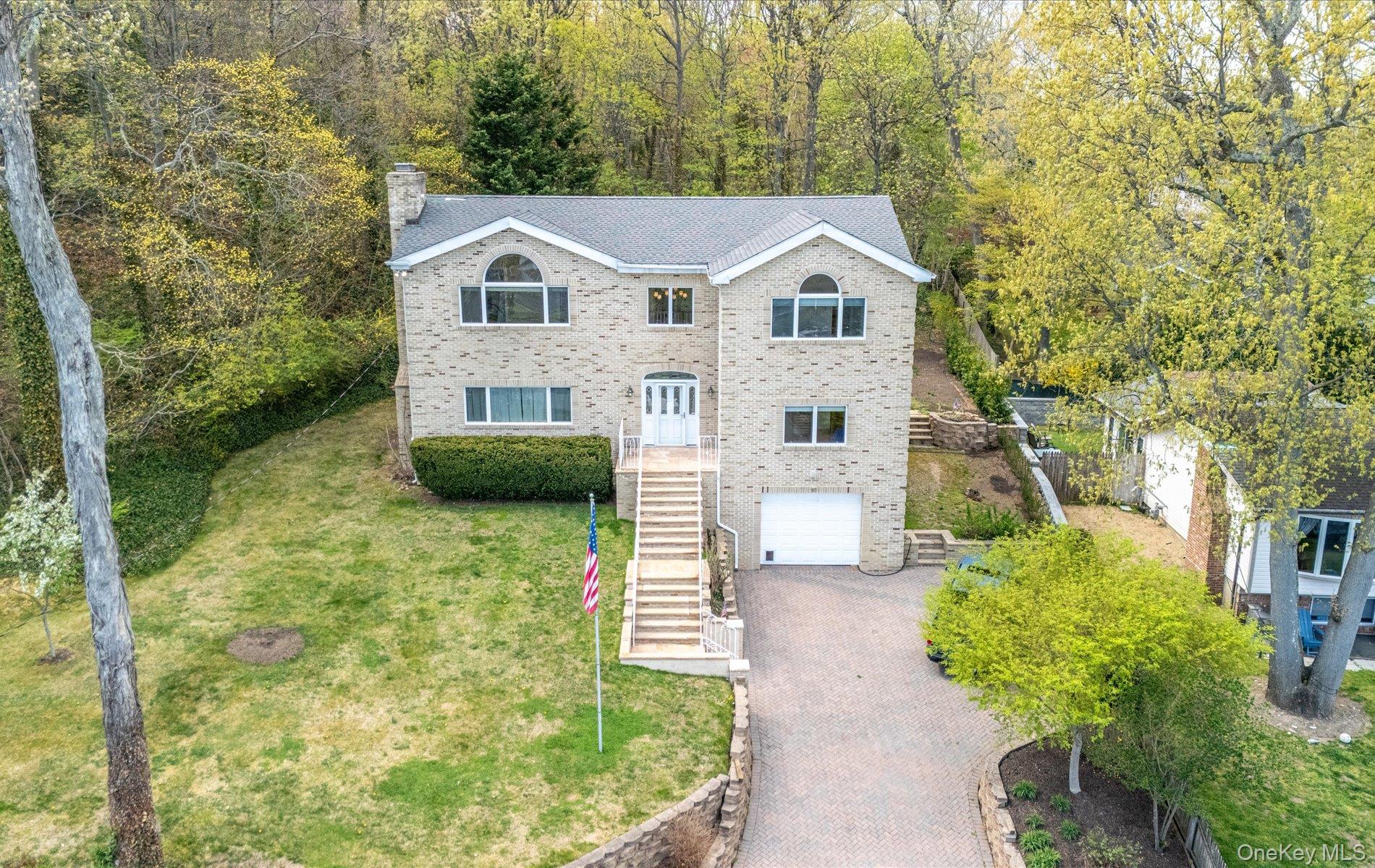 16 East Slope Road Bayville, NY 11709 - Photo 3 of 48