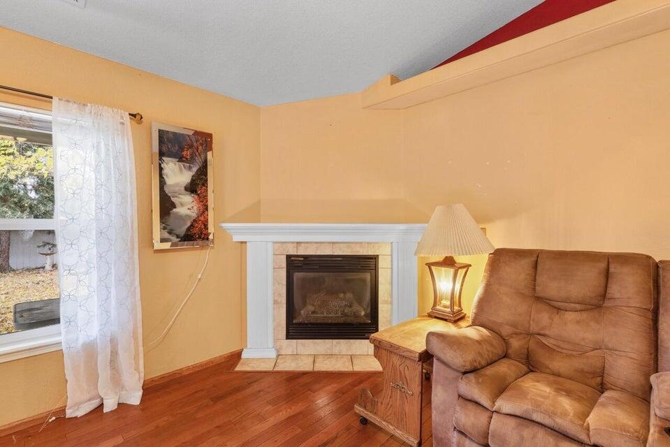 705 Mountain Avenue Central Point, OR 97502 - Photo 8 of 29 8