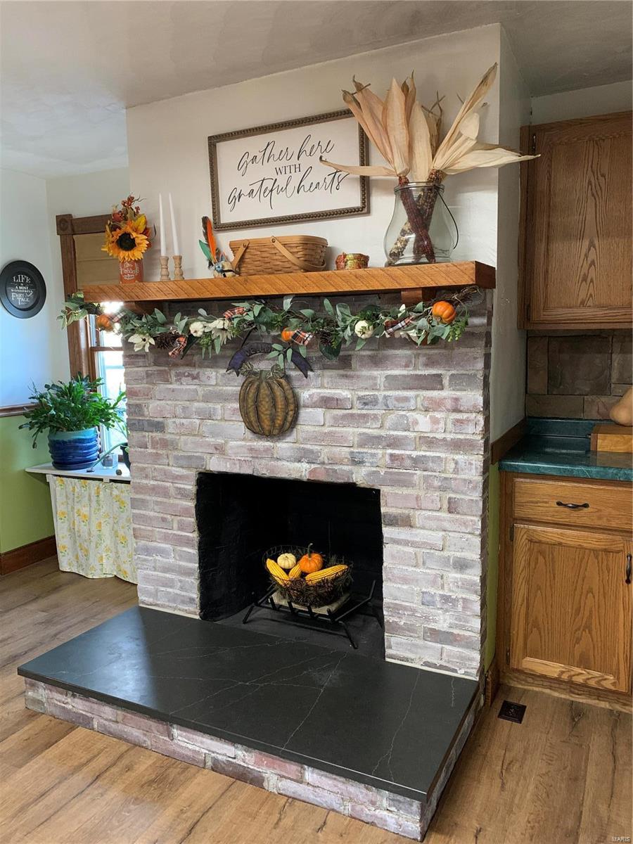 1357 Woburn Road Greenville, IL 62246 - Photo 7 of 23 Gallery Image 7