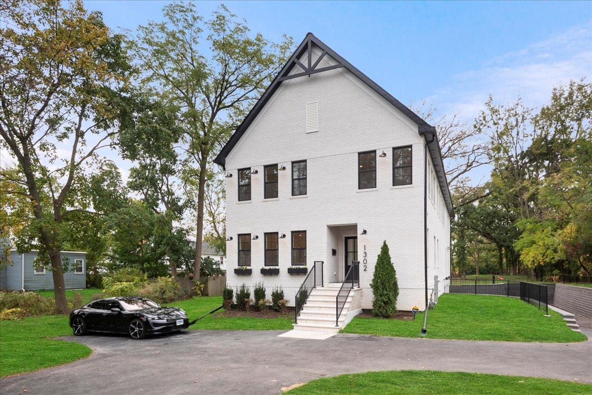 1302 Waukegan Road Northbrook, IL 60062 - Photo 4 of 75 Gallery Image 4