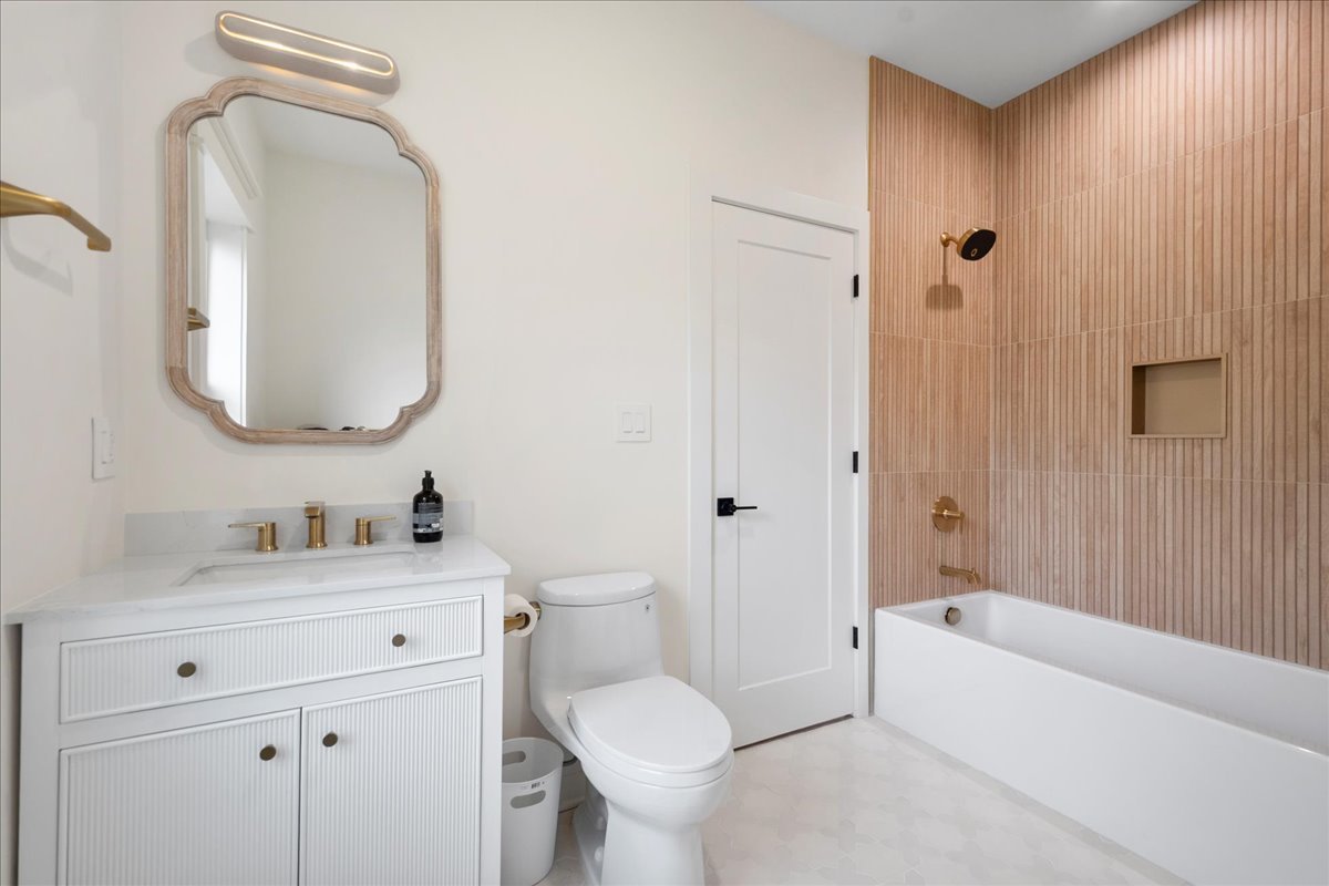 1302 Waukegan Road Northbrook, IL 60062 - Photo 49 of 75 Gallery Image 49