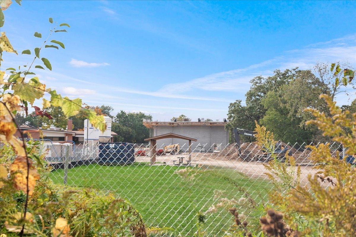 1302 Waukegan Road Northbrook, IL 60062 - Photo 70 of 75 Gallery Image 70