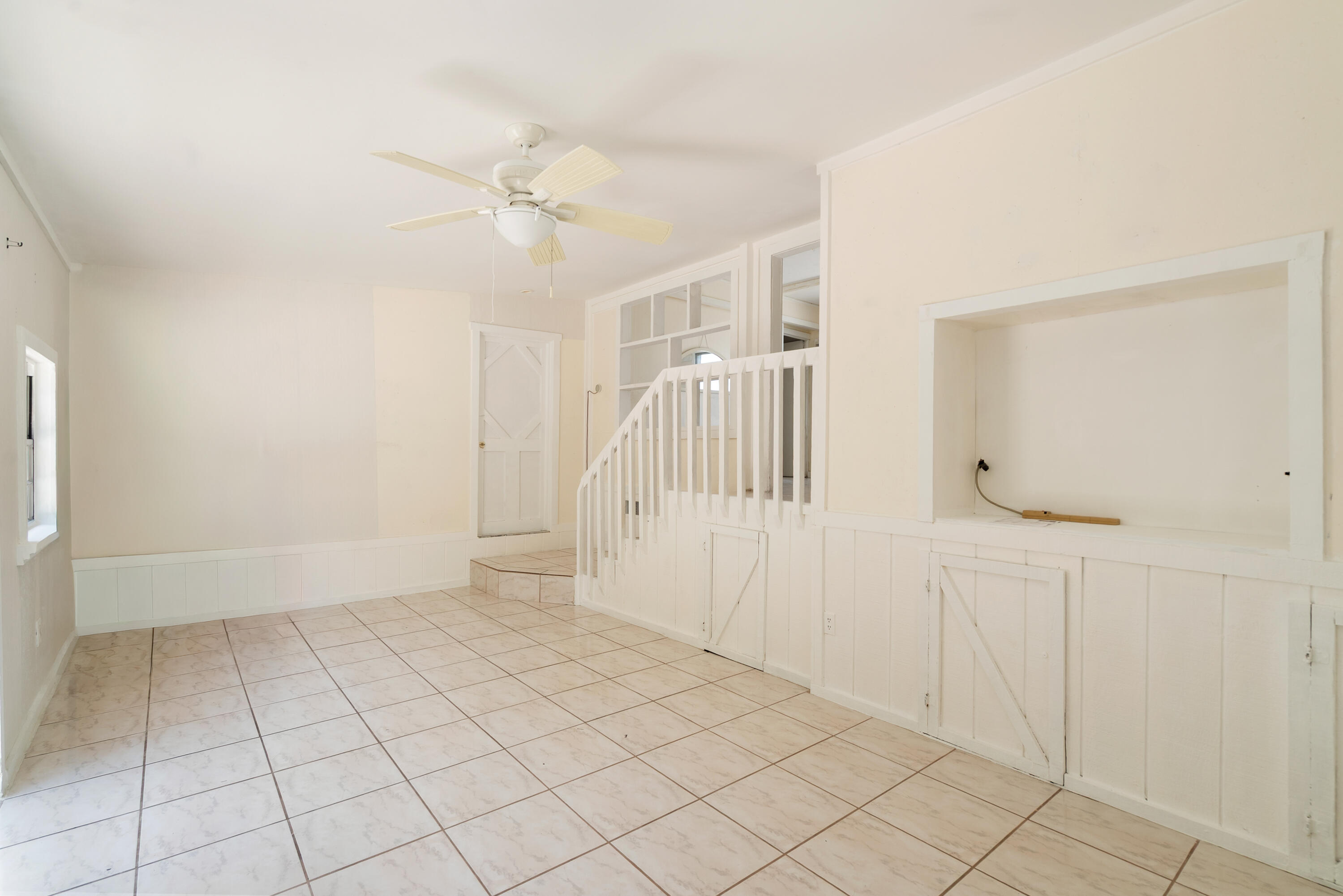 271 Ryan Avenue Key Largo, FL 33037 - Photo 17 of 58 a view of an empty room