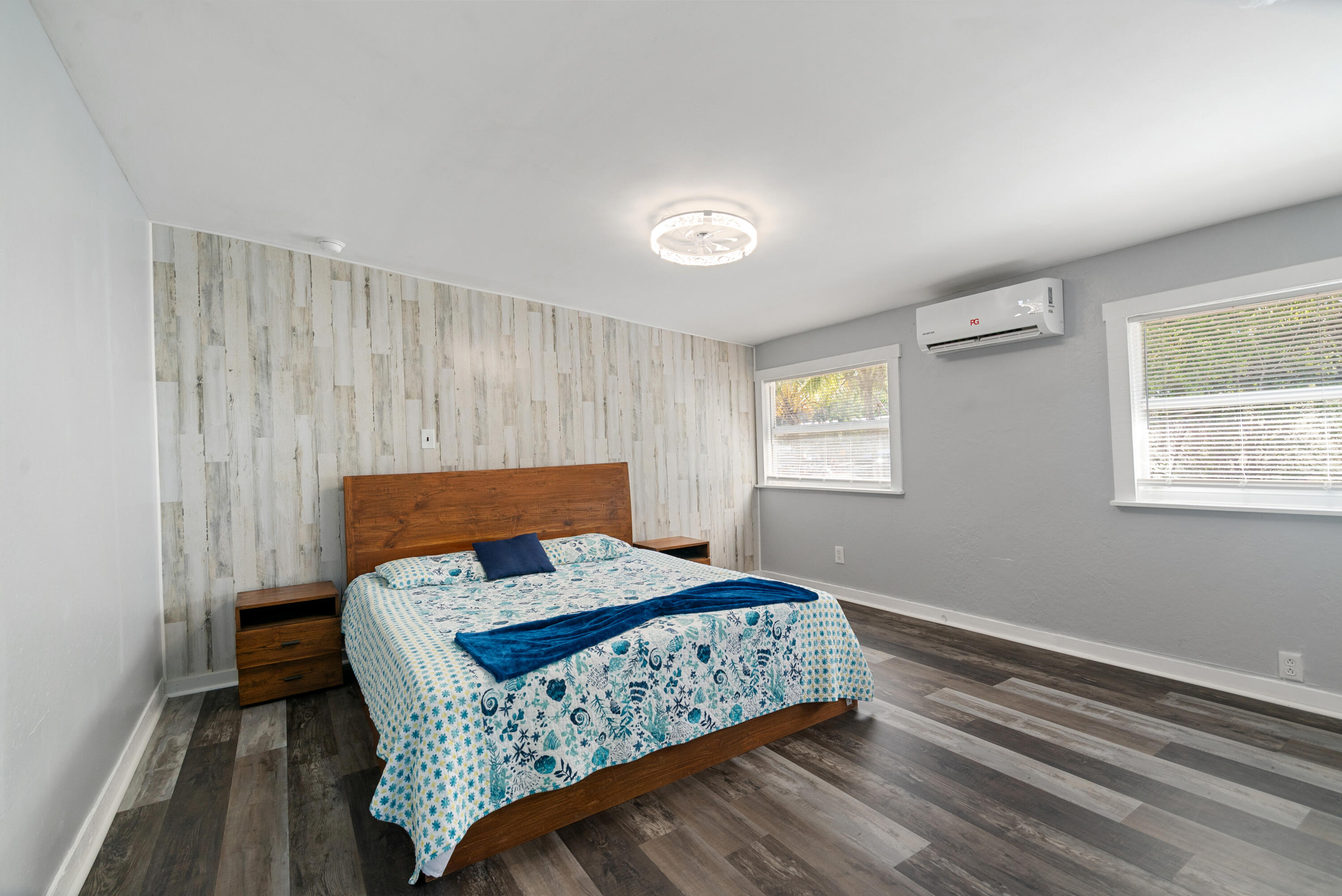 271 Ryan Avenue Key Largo, FL 33037 - Photo 29 of 58 a bedroom with a bed and a window