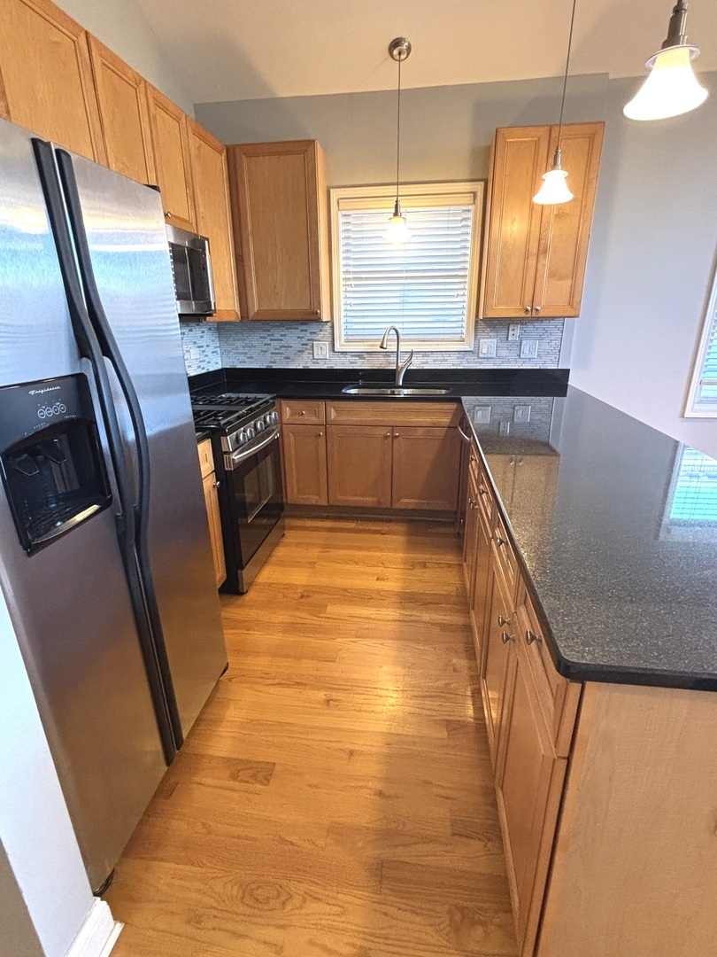 3106 South Wells Street, Unit 3 Chicago, IL 60616 - Photo 3 of 19