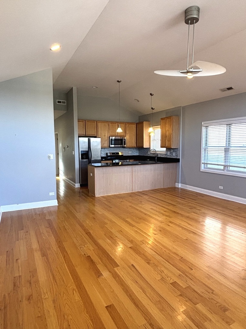 3106 South Wells Street, Unit 3 Chicago, IL 60616 - Photo 4 of 19