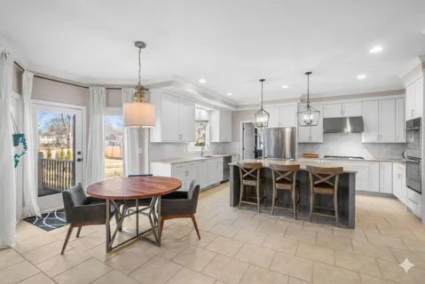 $1,149,000 | 1087 Highland Avenue, Lake Forest, IL 60045