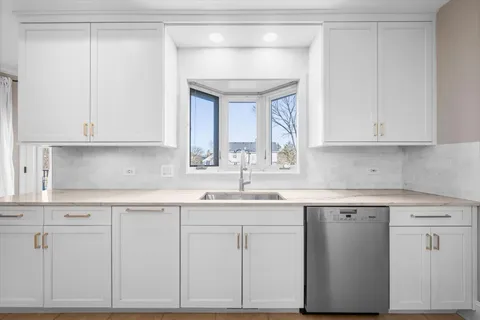 $1,149,000 | 1087 Highland Avenue, Lake Forest, IL 60045