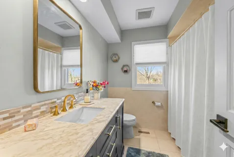 $1,149,000 | 1087 Highland Avenue, Lake Forest, IL 60045