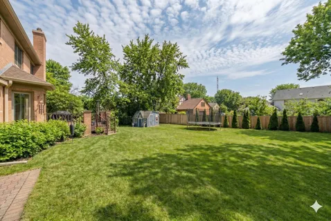 $1,149,000 | 1087 Highland Avenue, Lake Forest, IL 60045