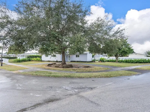 $755,000 | 17320 Northwest 80th Avenue, Hialeah, FL 33015