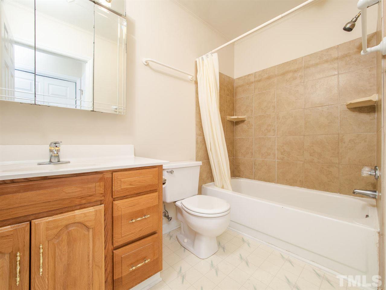 5606 Split Oak Way Raleigh, NC 27609 - Photo 12 of 21
