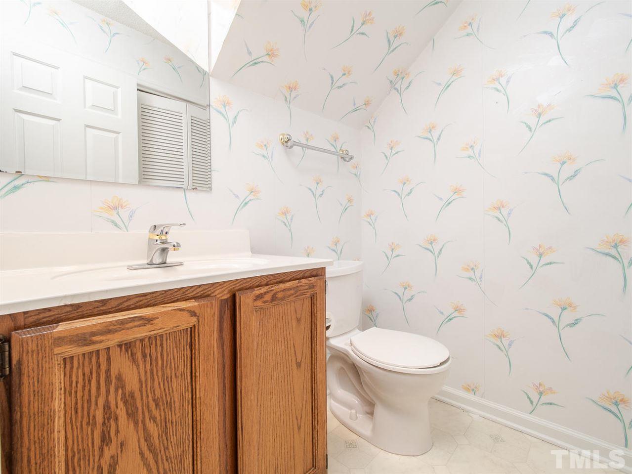 5606 Split Oak Way Raleigh, NC 27609 - Photo 7 of 21