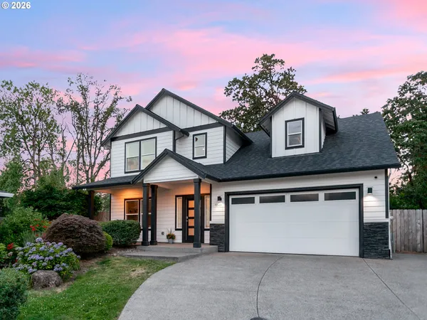 $650,000 | 1040 Donna Lynn Way, Gladstone, OR 97027