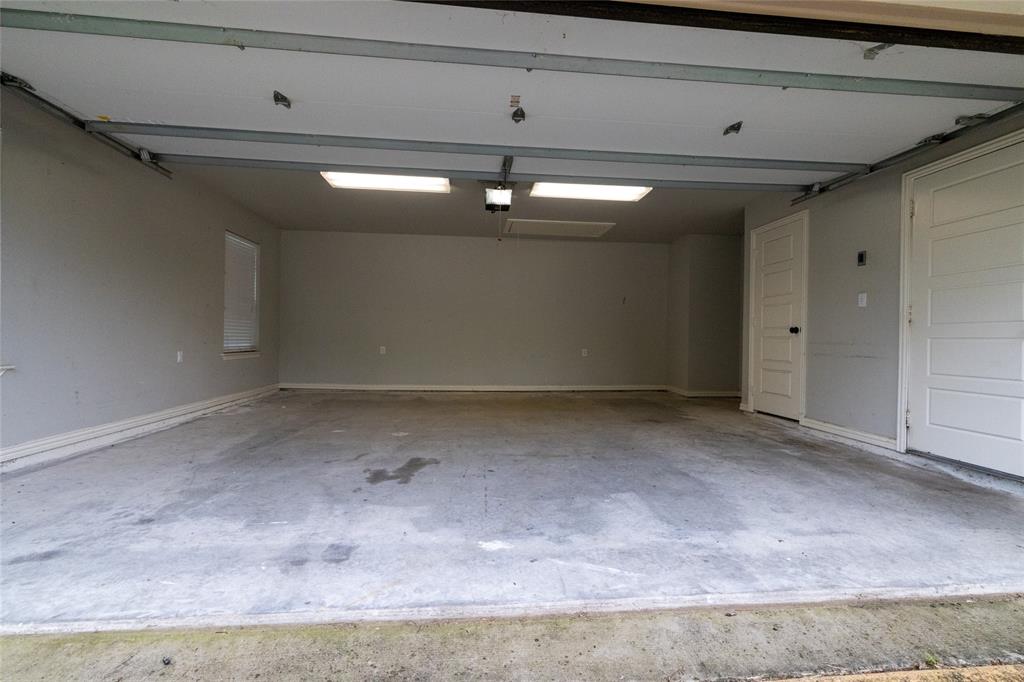 405 Kimbrough Road Azle, TX 76020 - Photo 26 of 39 a view of a garage