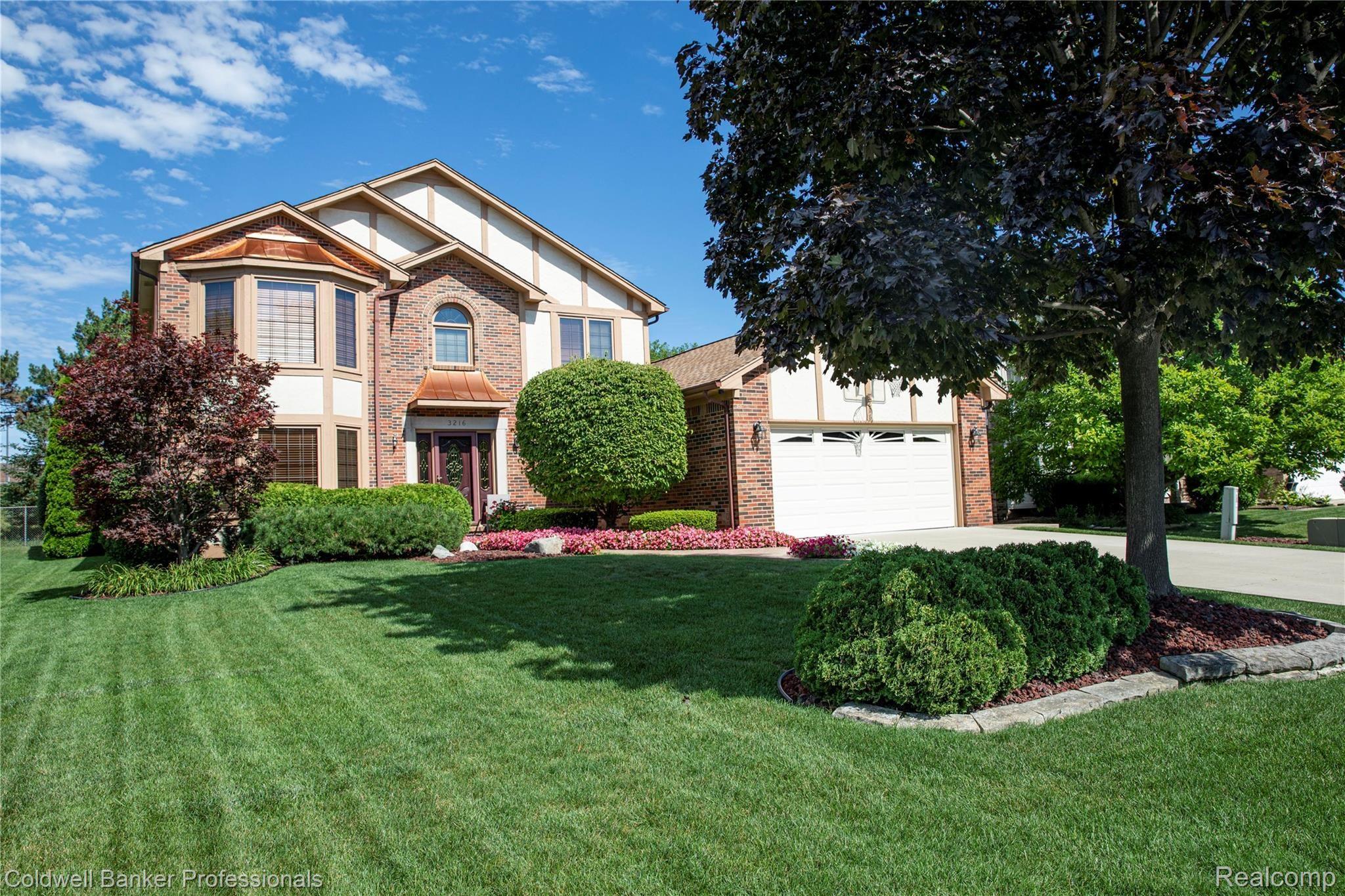 3216 Primrose Drive Rochester, MI 48307 - Photo 1 of 39 Welcome to 3216 Primrose Drive!