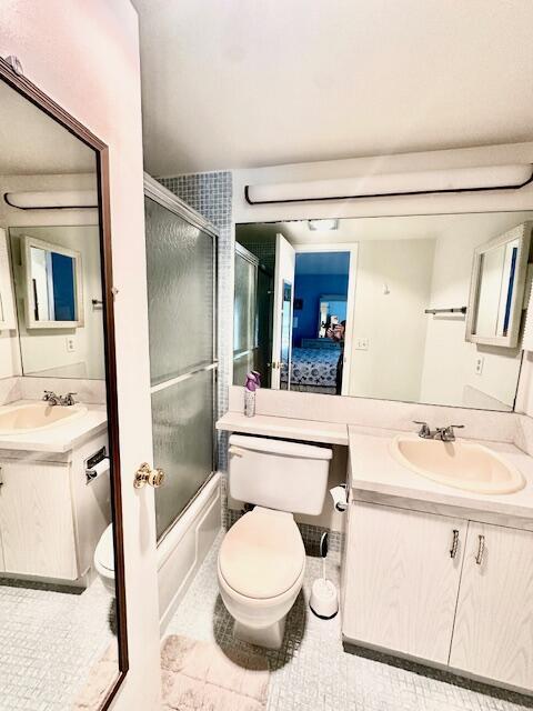 2067 Cornwall East Boca Raton, FL 33434 - Photo 10 of 20 Master Bathroom