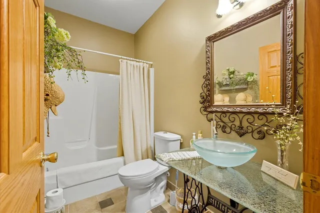 $475,000 | 710 Moraine Court, Kewaskum, WI 53040