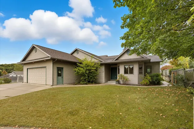 $475,000 | 710 Moraine Court, Kewaskum, WI 53040