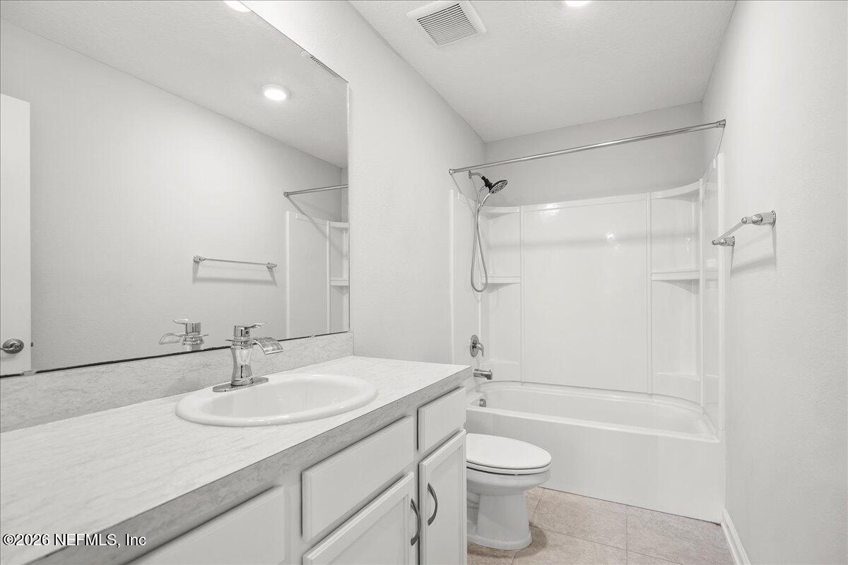 5645 Hampton Creek Road Jacksonville, FL 32218 - Photo 26 of 41 Guest Bathroom Upstairs
