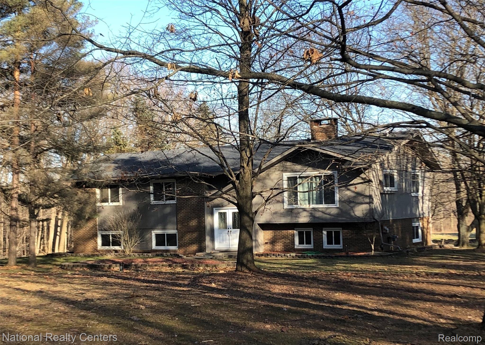 3021 South Blacks Corners Road Dryden, MI 48428 - Photo 1 of 20 IMG_8026 (2).jpg