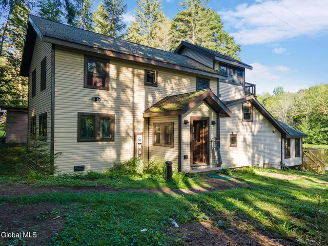 $479,000 | 106 Earles Lane, Gilboa, NY 12076