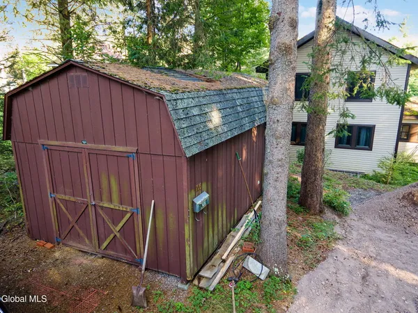 $479,000 | 106 Earles Lane, Gilboa, NY 12076