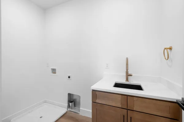 $5,000 | 206 A Perlen Drive, Unit A, Nashville, TN 37206