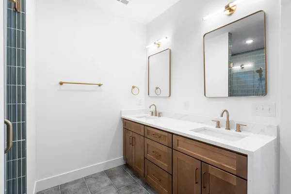 $5,000 | 206 A Perlen Drive, Unit A, Nashville, TN 37206