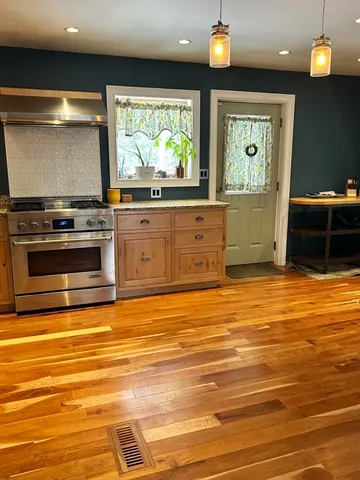 $324,900 | 552 Dwight Road, Springfield, MA 01108