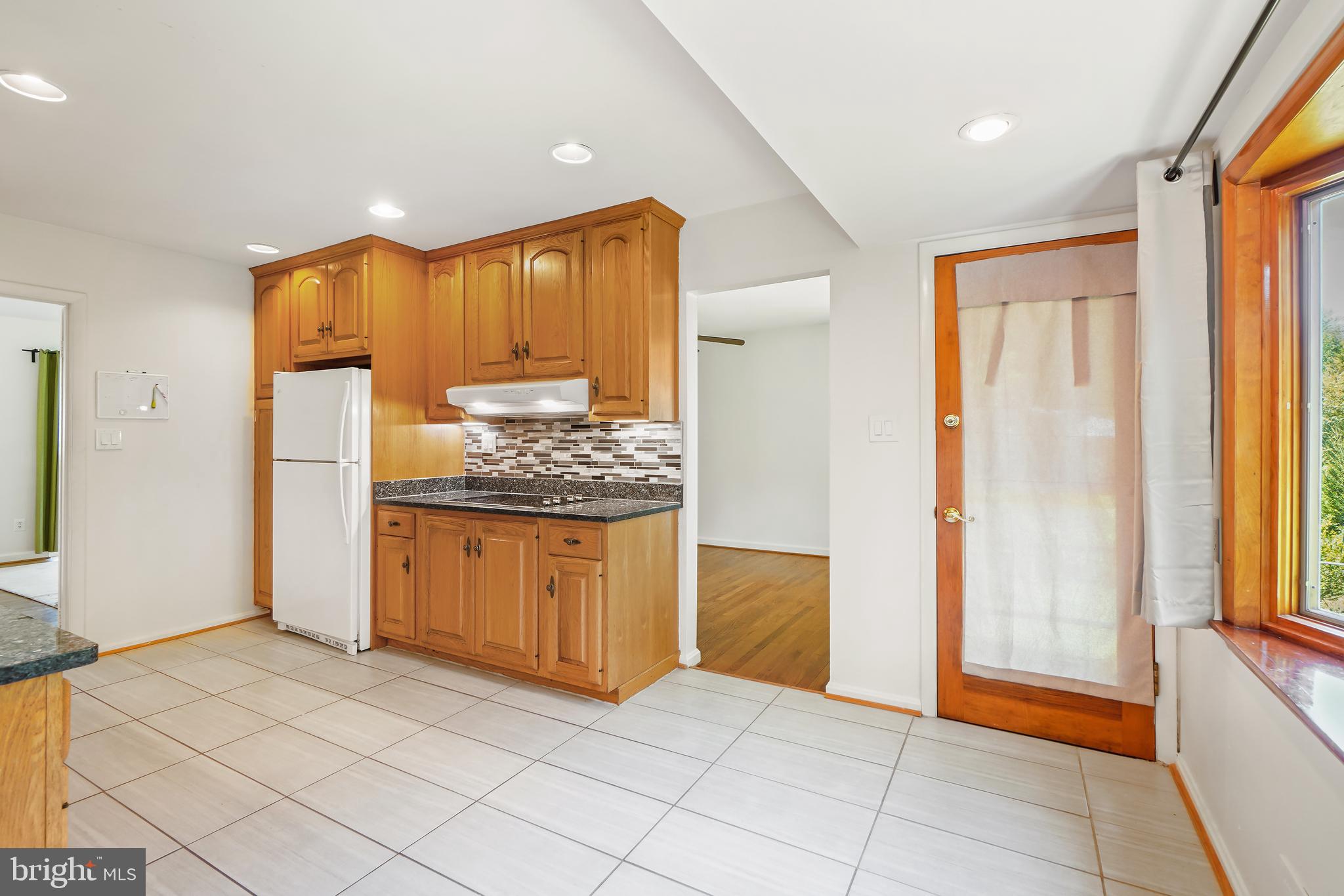 6501 Greentree Road Bethesda, MD 20817 - Photo 13 of 30 Kitchen