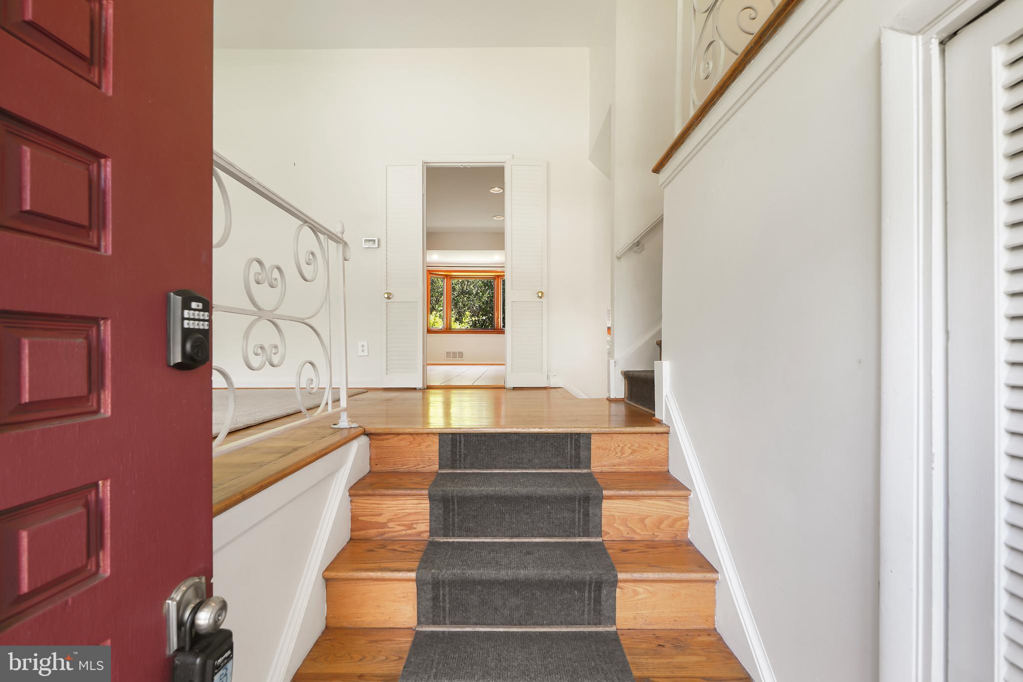 6501 Greentree Road Bethesda, MD 20817 - Photo 3 of 30 Entrance Foyer