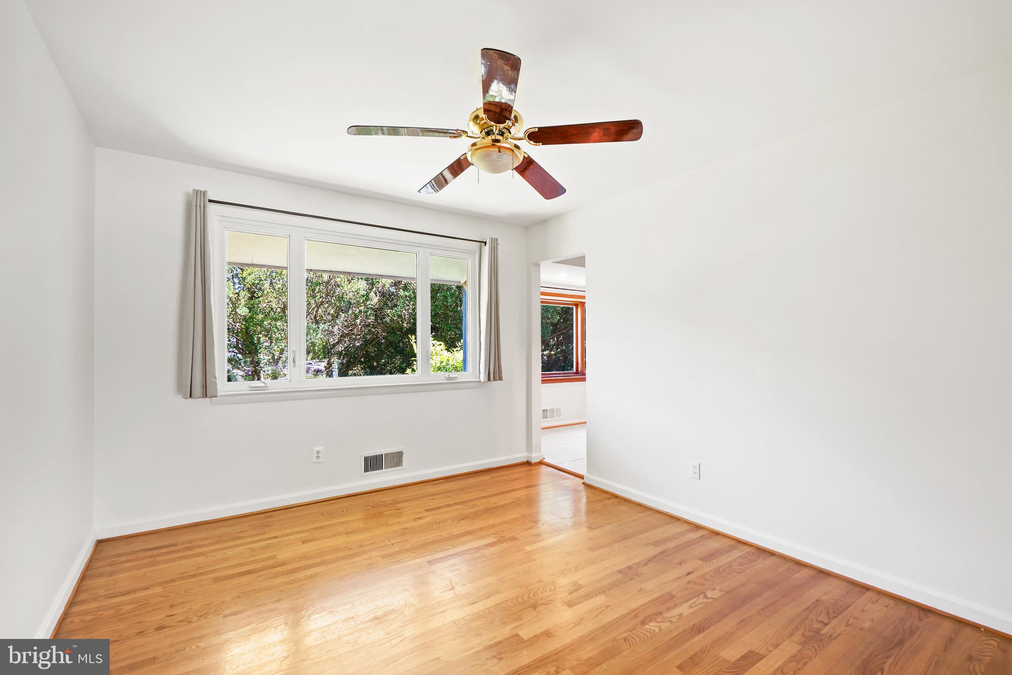 6501 Greentree Road Bethesda, MD 20817 - Photo 7 of 30 Dining Room
