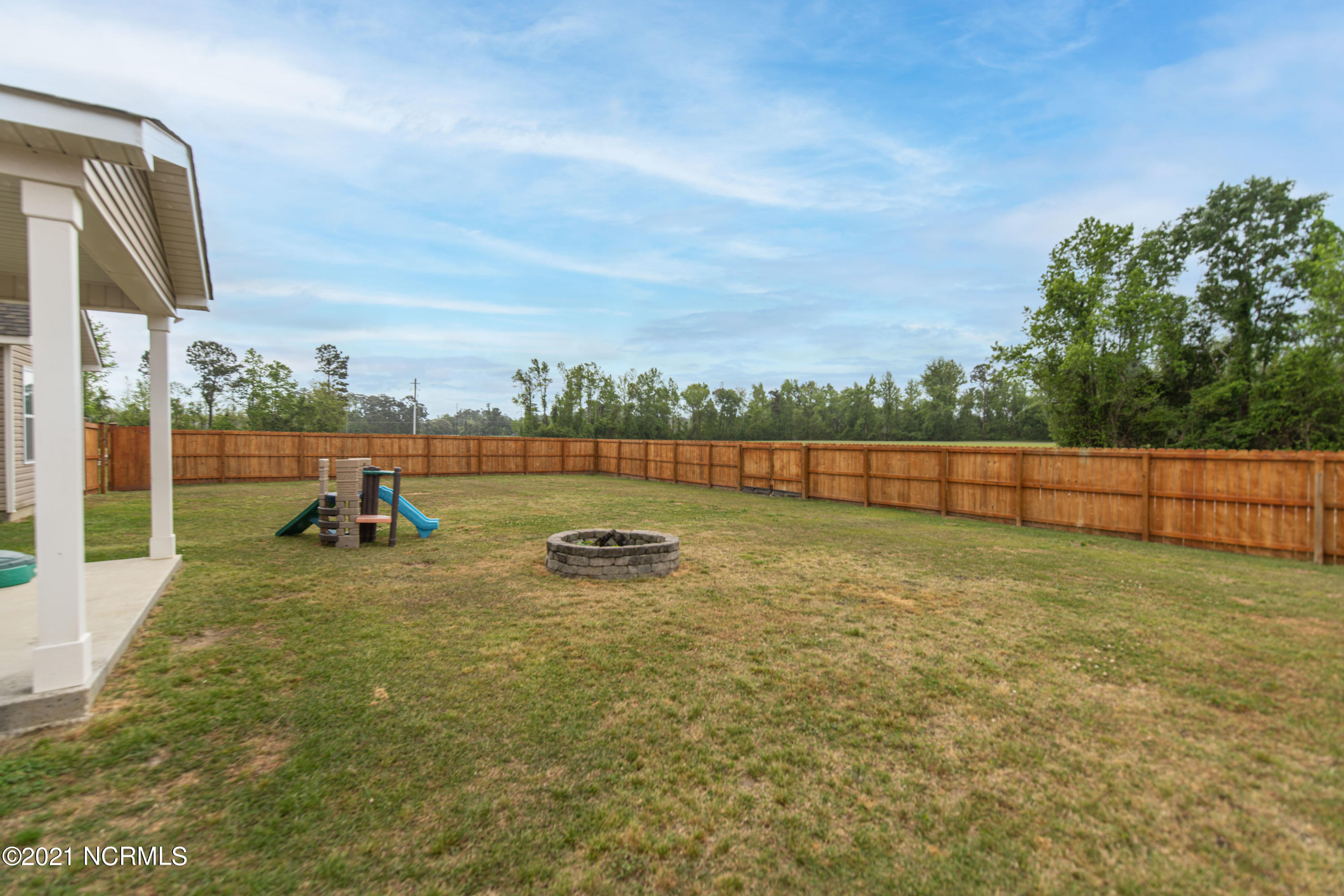 303 Catamaran Road Swansboro, NC 28584 - Photo 23 of 23 untitled-03811-Edit