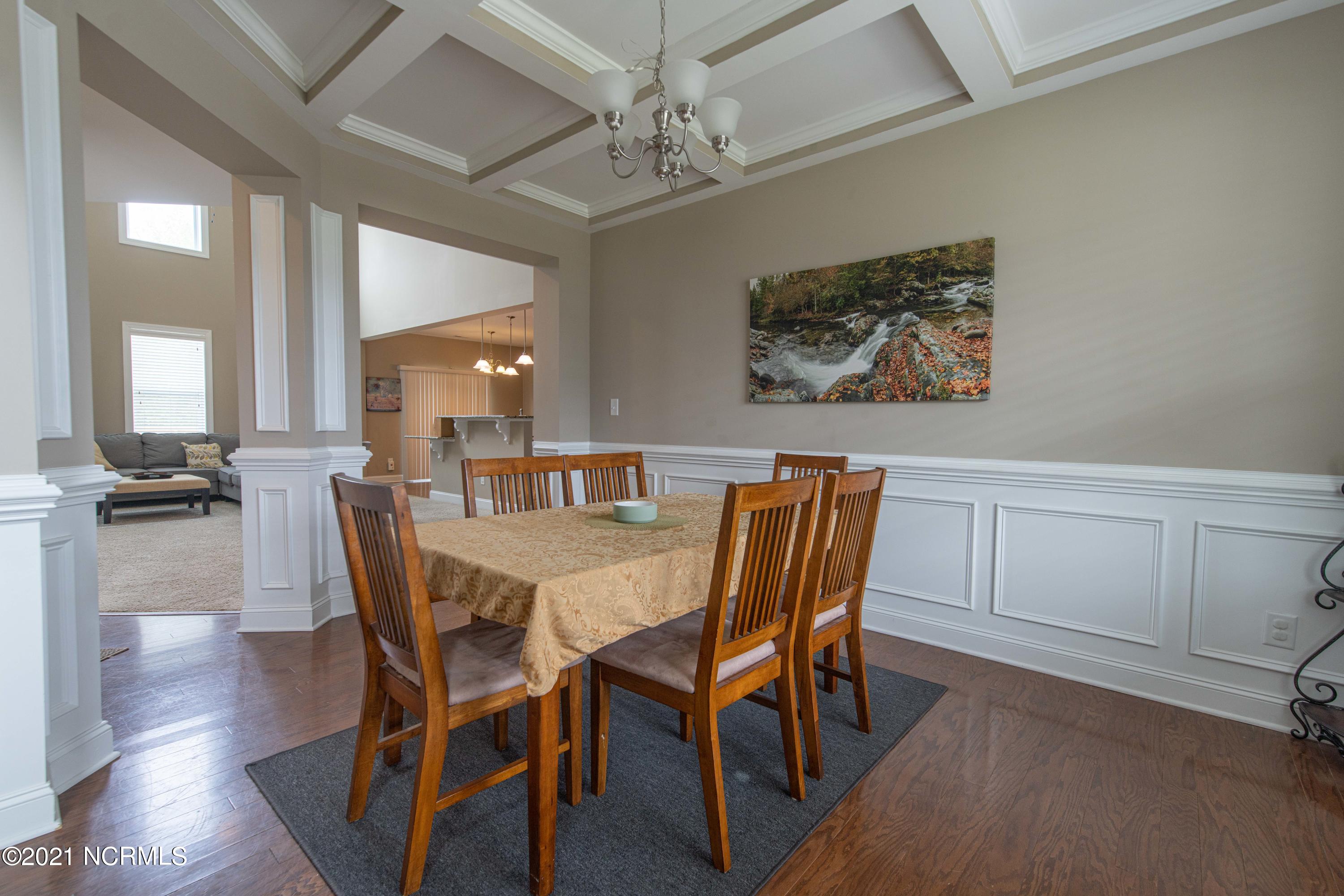 303 Catamaran Road Swansboro, NC 28584 - Photo 4 of 23 untitled-03766