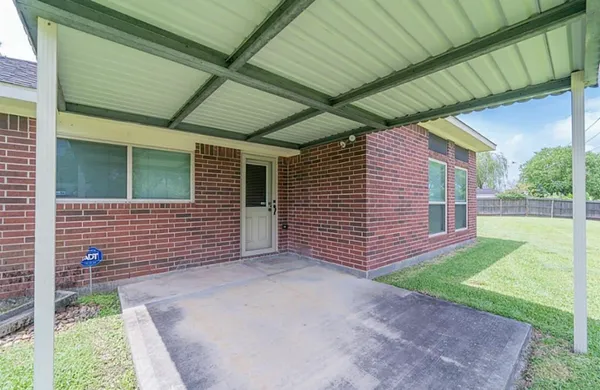 $2,100 | 11102 Sage Linda Lane, Houston, TX 77089