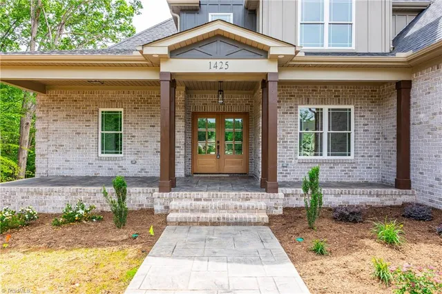 $819,000 | 7112 Woodfield Heights Drive, Stokesdale, NC 27357