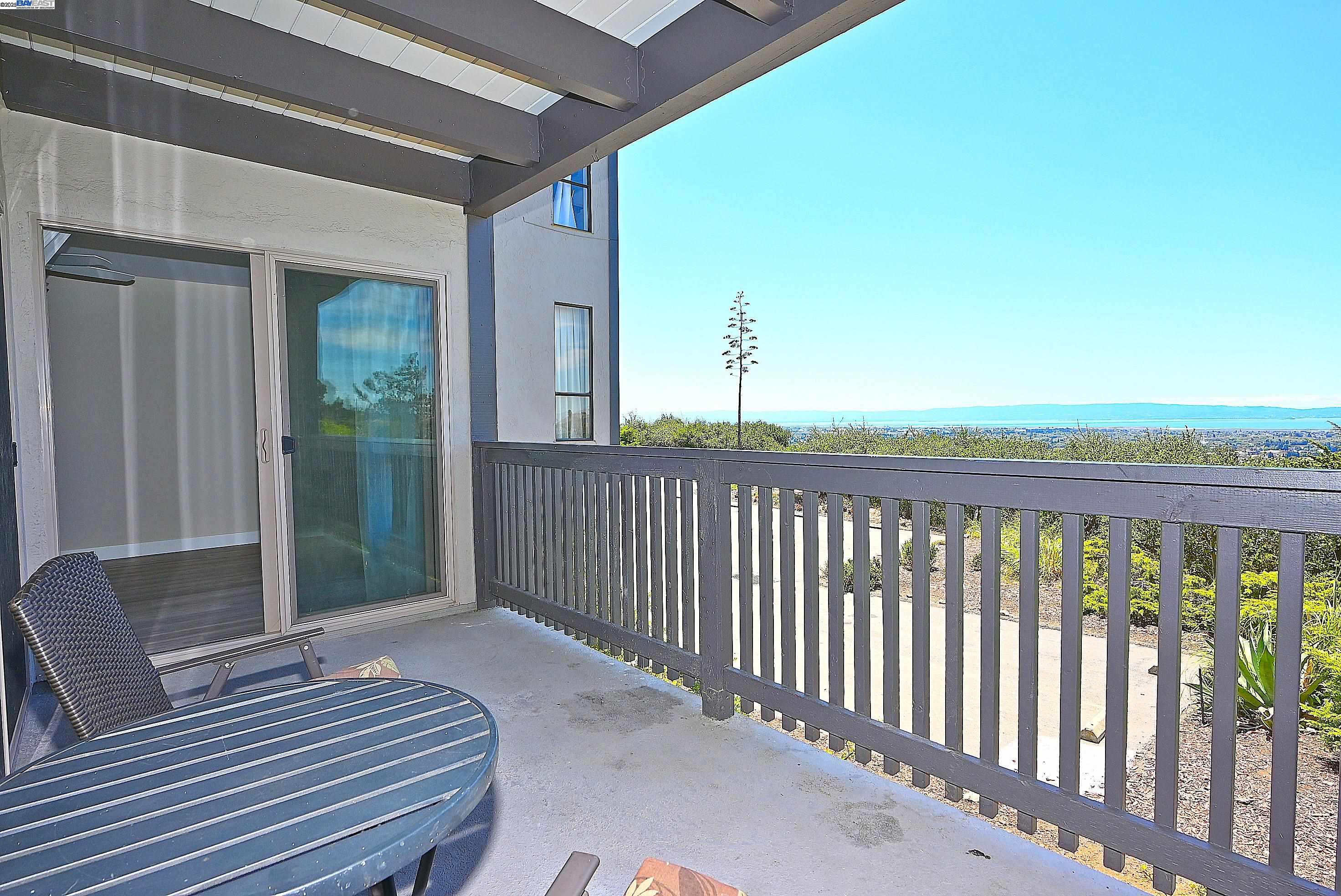 19100 Crest Avenue, Unit 23 Castro Valley, CA 94546 - Photo 14 of 35
