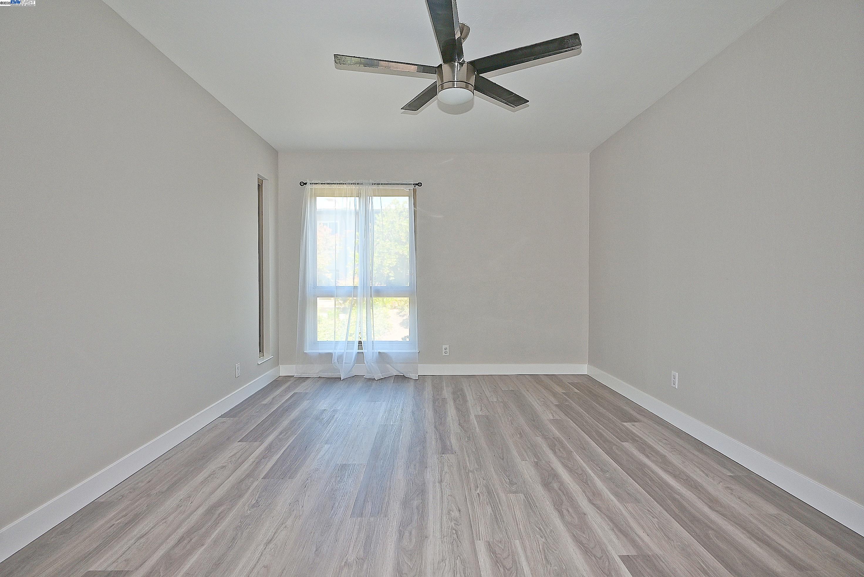 19100 Crest Avenue, Unit 23 Castro Valley, CA 94546 - Photo 17 of 35