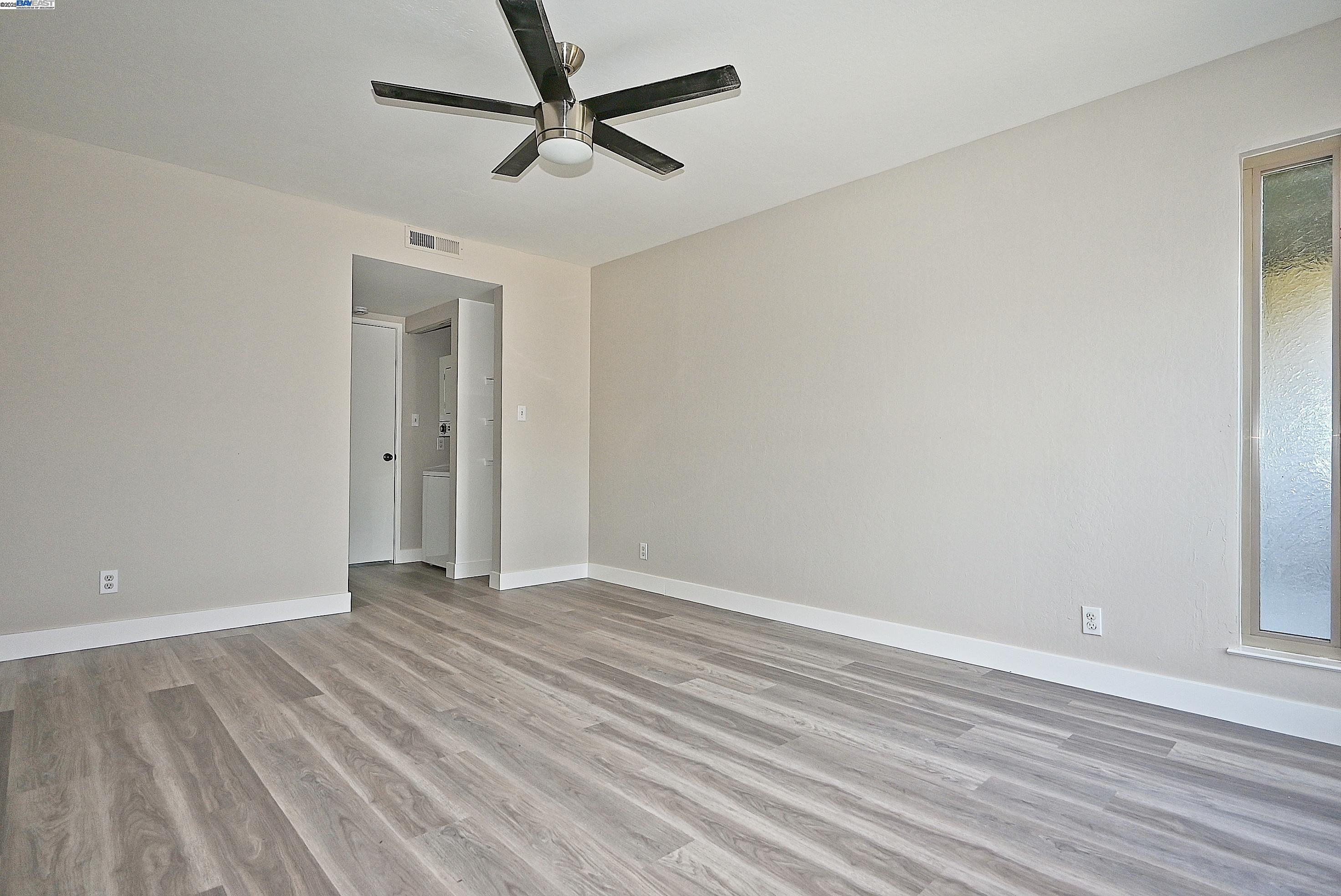 19100 Crest Avenue, Unit 23 Castro Valley, CA 94546 - Photo 18 of 35