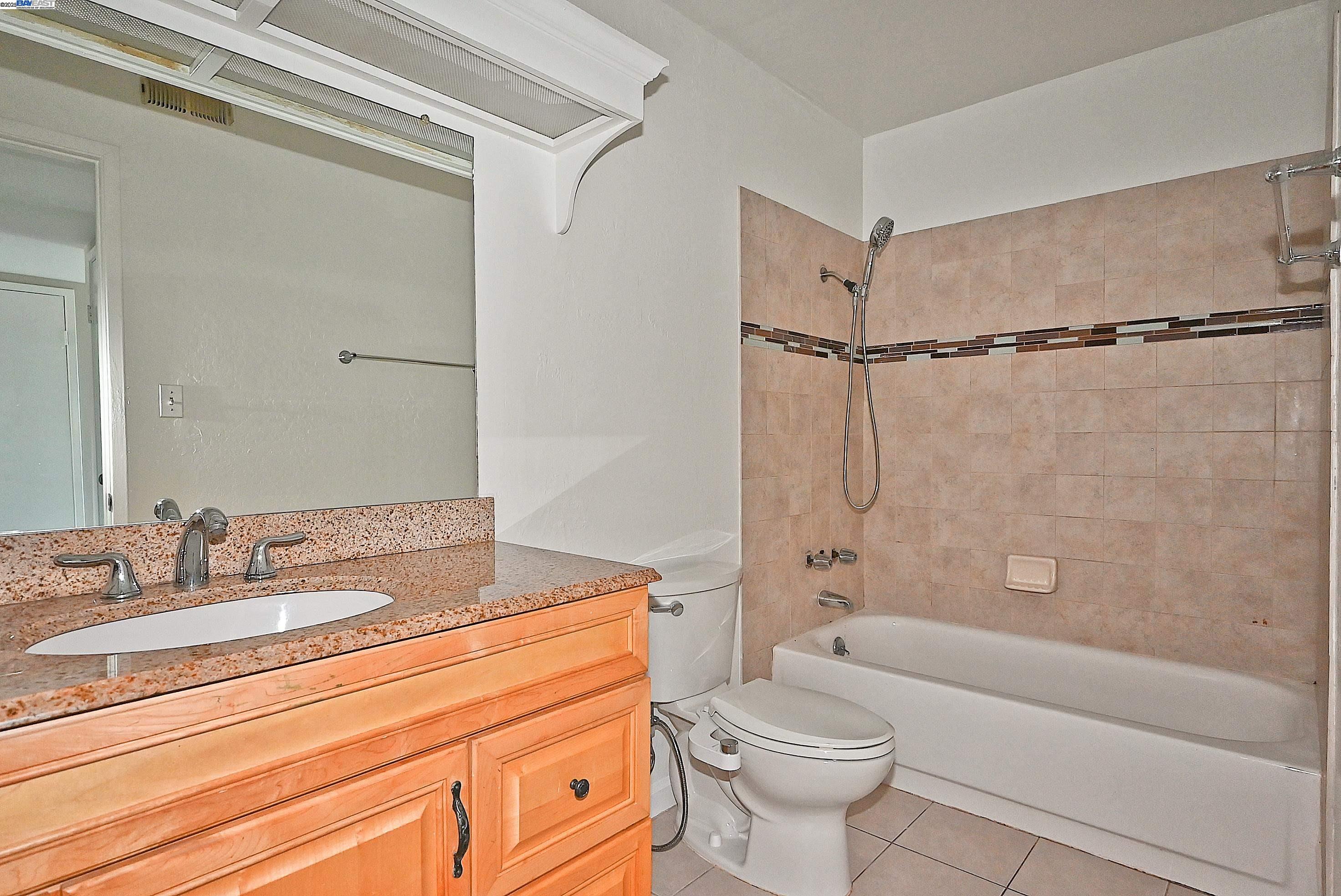 19100 Crest Avenue, Unit 23 Castro Valley, CA 94546 - Photo 20 of 35