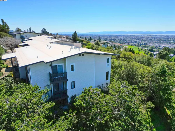 $487,500 | 19100 Crest Avenue, Unit 23, Castro Valley, CA 94546