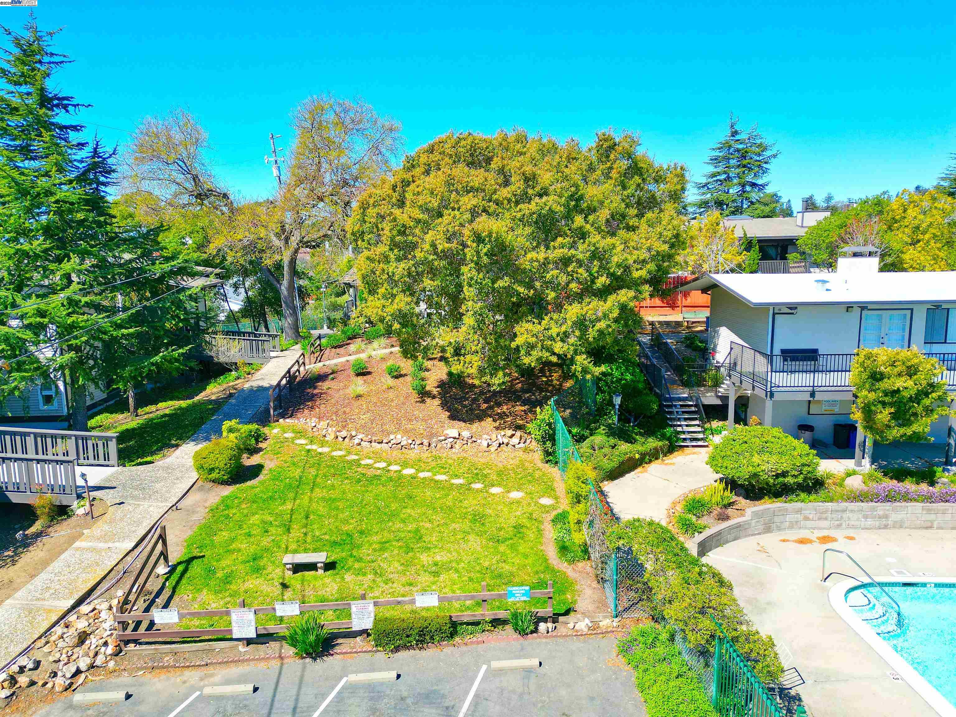 19100 Crest Avenue, Unit 23 Castro Valley, CA 94546 - Photo 28 of 35