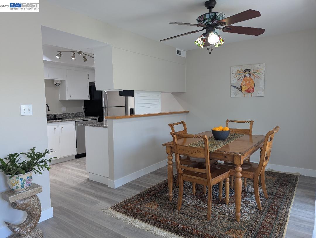 19100 Crest Avenue, Unit 23 Castro Valley, CA 94546 - Photo 4 of 35