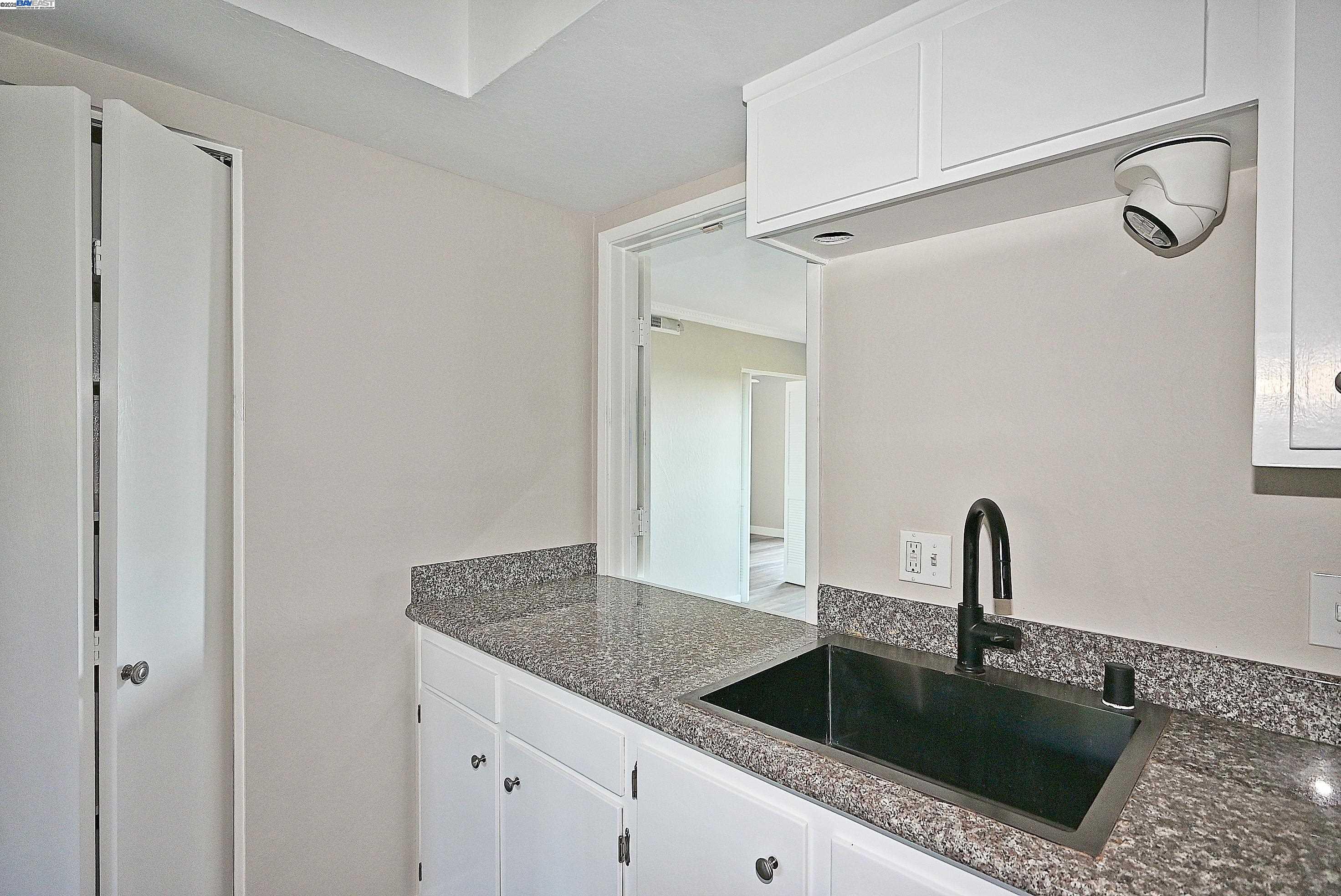 19100 Crest Avenue, Unit 23 Castro Valley, CA 94546 - Photo 9 of 35