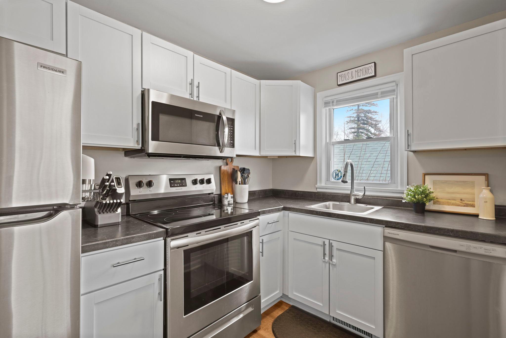 406 Bridge Avenue Star Prairie, WI 54026 - Photo 8 of 25 Gallery Image 8
